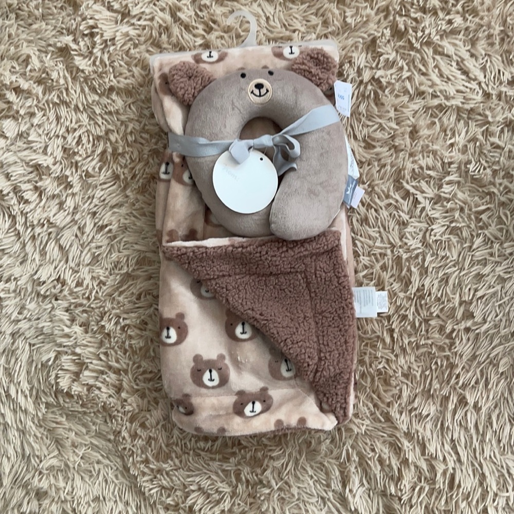 NWT Baby/ Newborn Blanket and Pillow